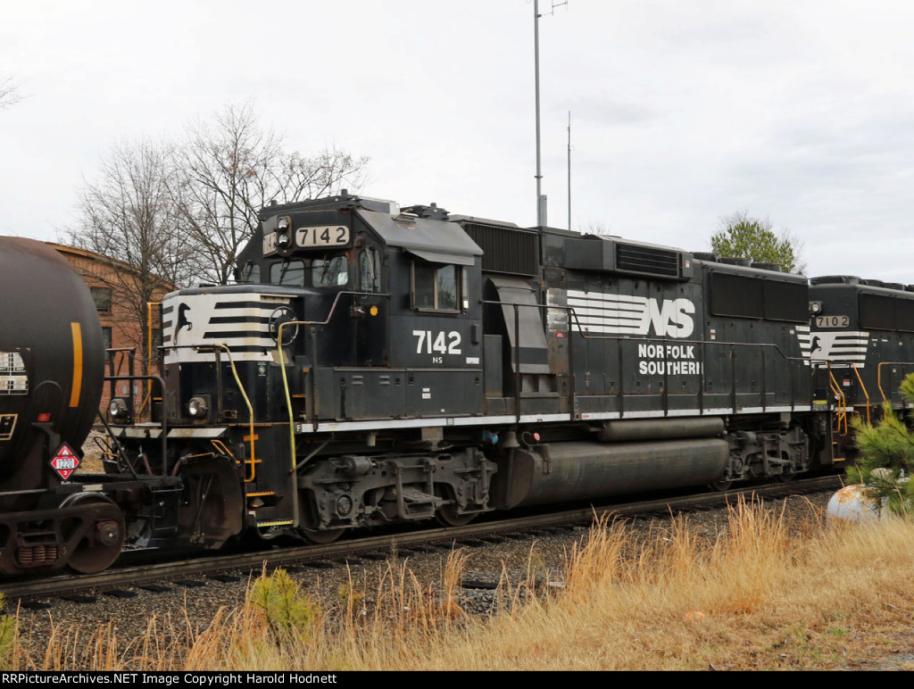 NS 7142